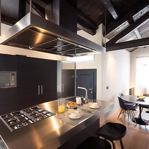  Apartment Amazing Modern Design Home, Campo Dei Mori. Wifi