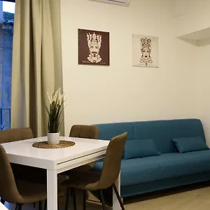 https://la-casa-di-carta-al-duomo.catania-hotels.net