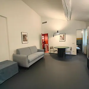 https://apt-brera-garibaldi-charme.italymilanhotels.net